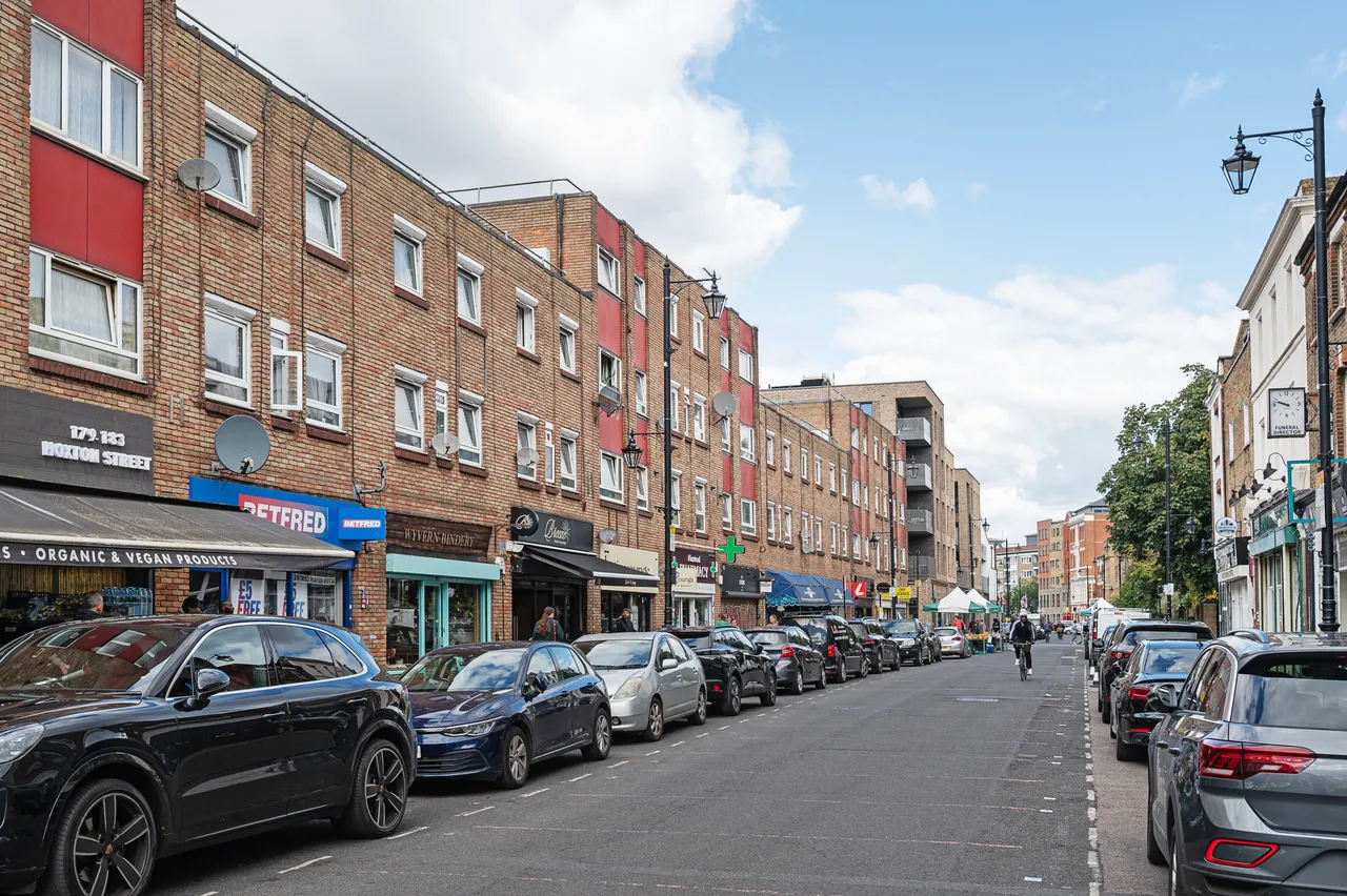 5 Regan Way, London, photo 12