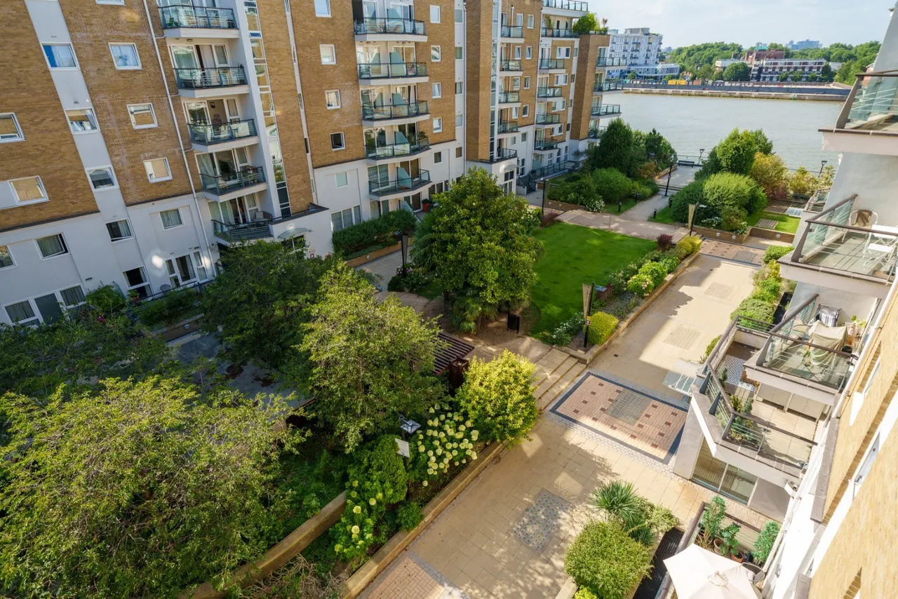 Smugglers Way, London, SW18, photo 10