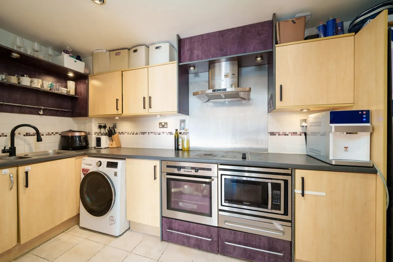 Smugglers Way, London, SW18, photo 4