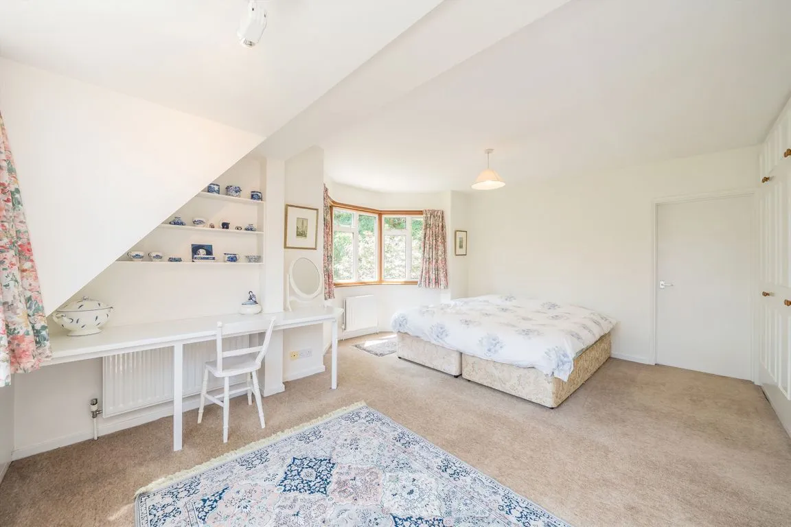York Road, Weybridge, KT13, photo 9