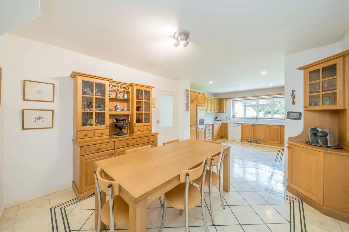 York Road, Weybridge, KT13, photo 5