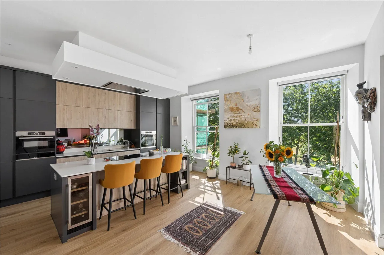 York Place, Harrogate, HG1, photo 2