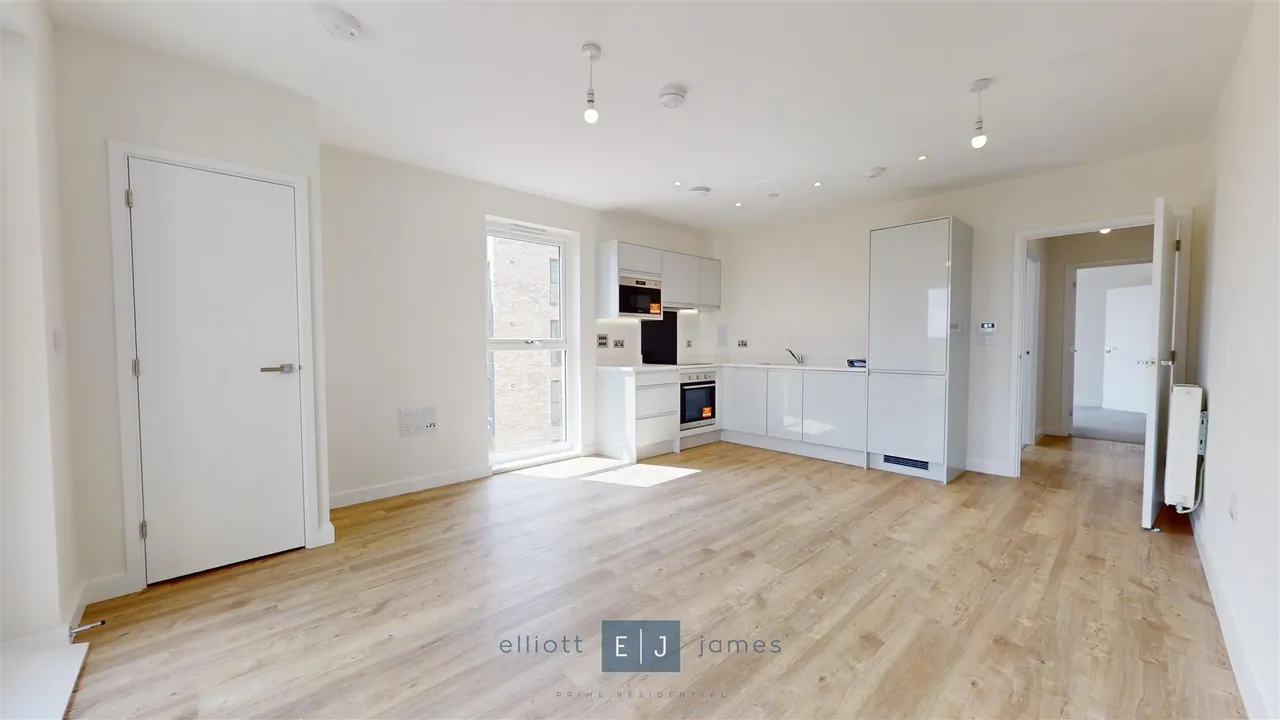 Luctons Close, Loughton, photo 3