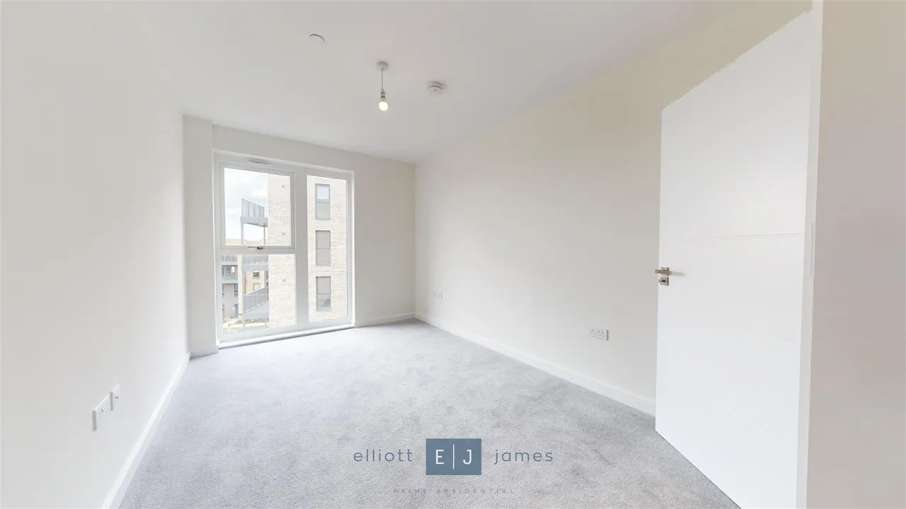 Luctons Close, Loughton, photo 10