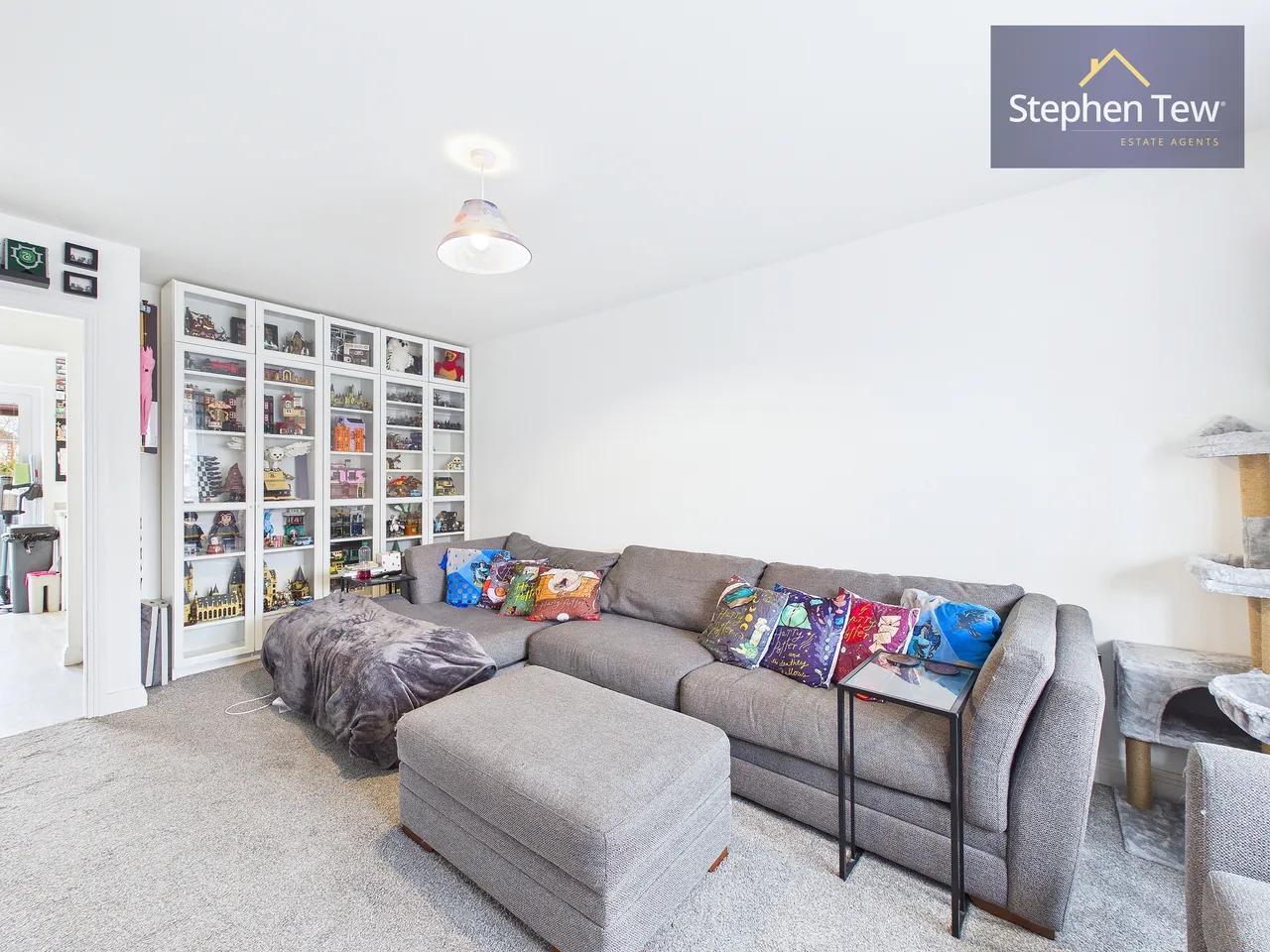 Cardwell Close, Blackpool, FY4, photo 2