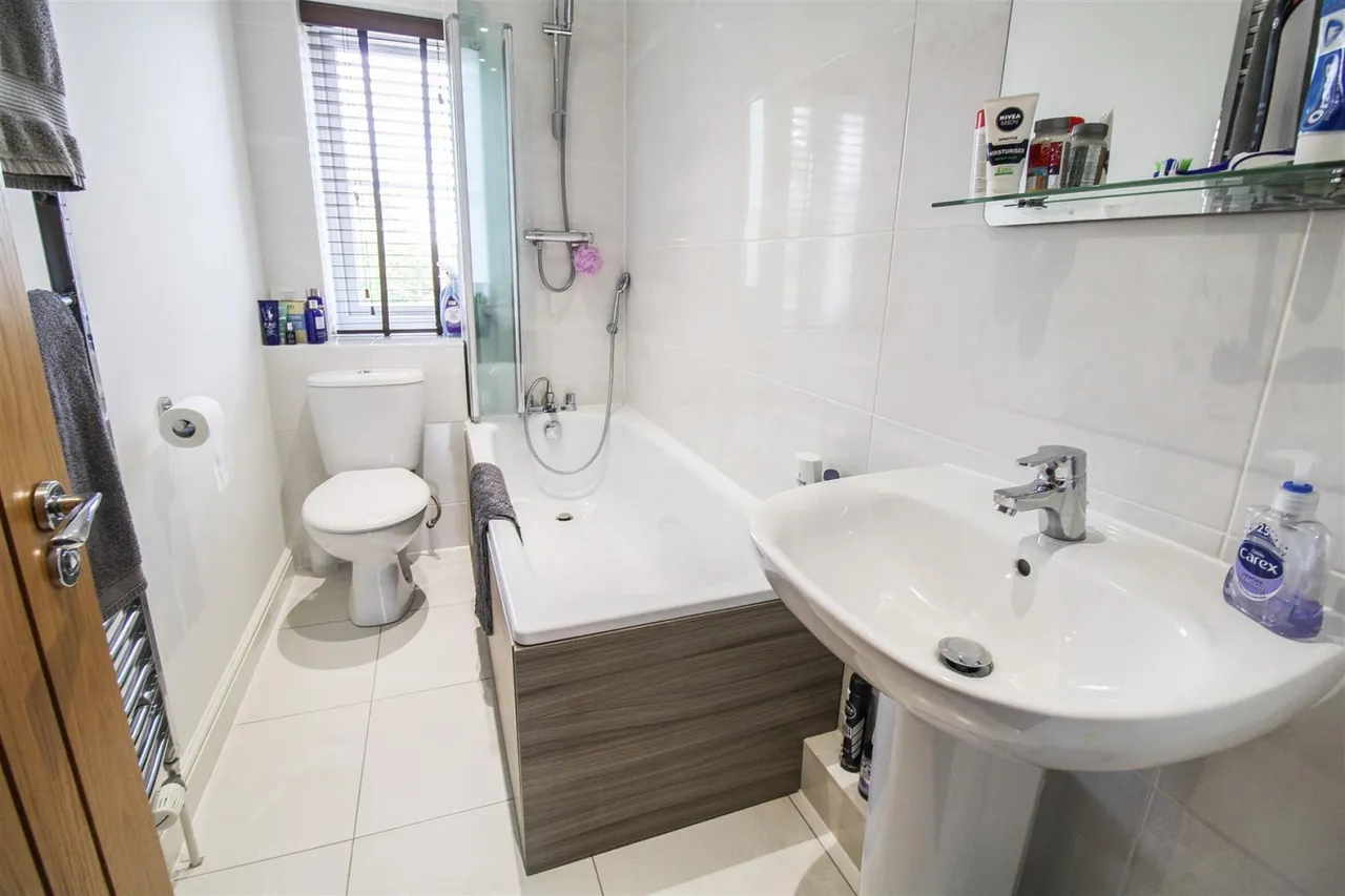 Heathcote Gardens, Church Langley, CM17, photo 17