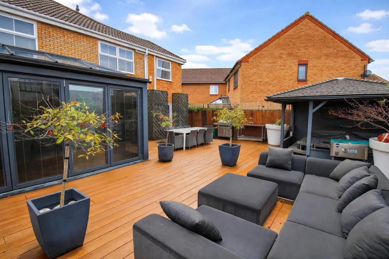 Heathcote Gardens, Church Langley, CM17, photo 5