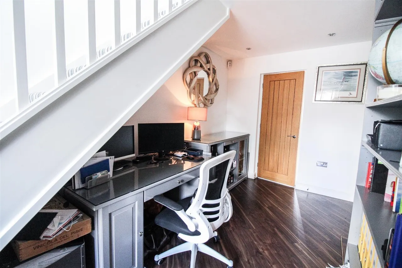 Heathcote Gardens, Church Langley, CM17, photo 15