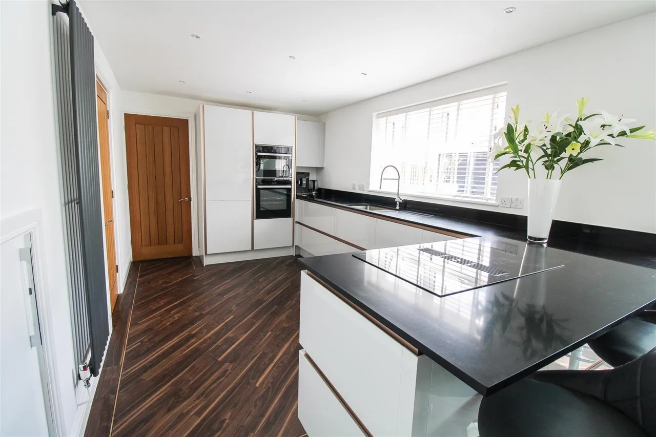 Heathcote Gardens, Church Langley, CM17, photo 7