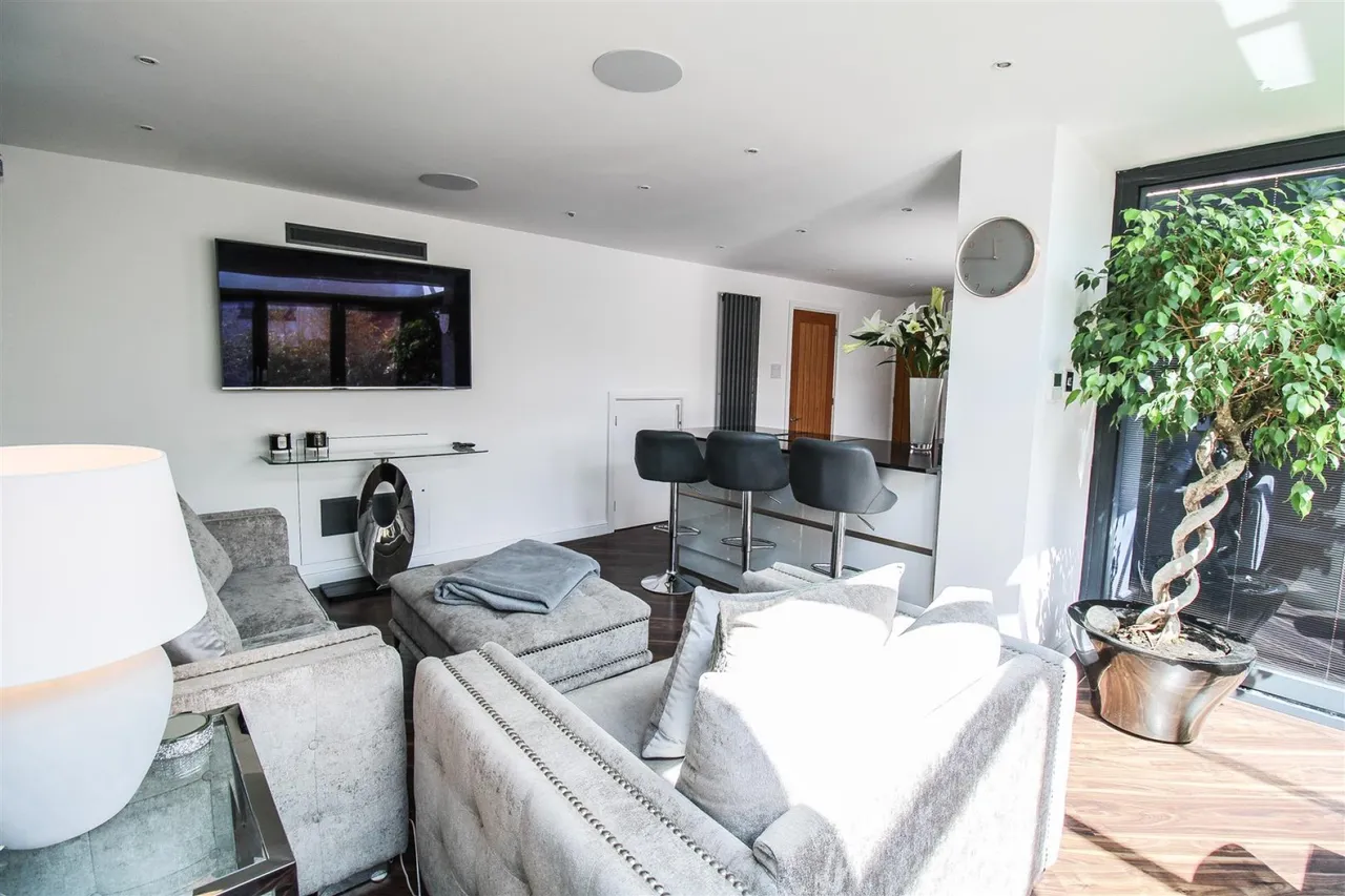 Heathcote Gardens, Church Langley, CM17, photo 9
