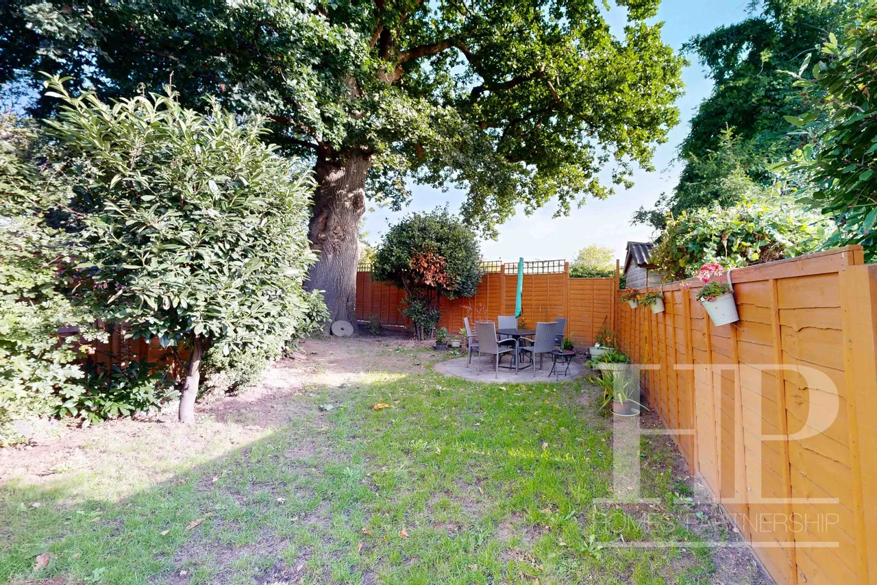 Southwick Close, East Grinstead, RH19, photo 16