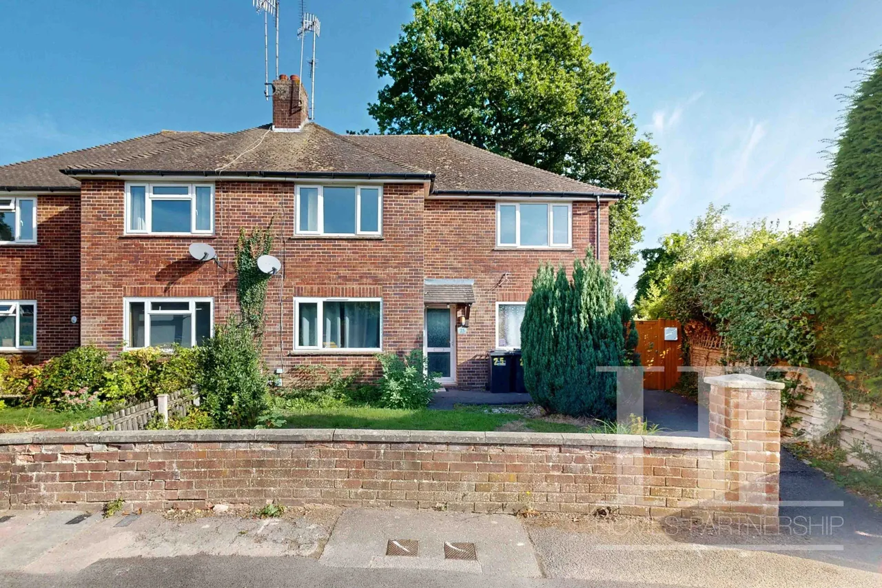 Southwick Close, East Grinstead, RH19, photo 4