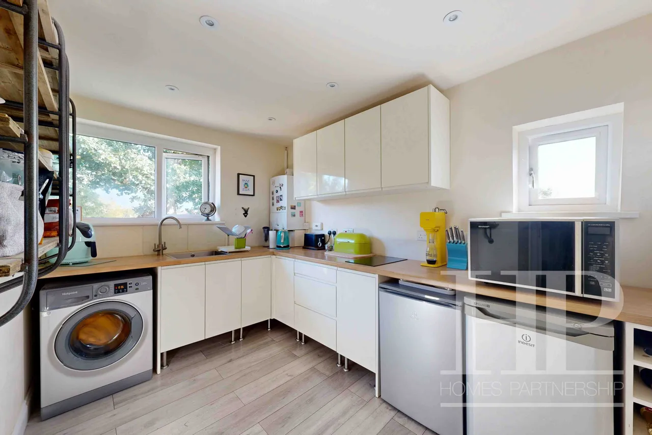 Southwick Close, East Grinstead, RH19, photo 3