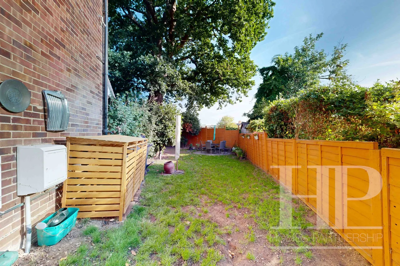 Southwick Close, East Grinstead, RH19, photo 15
