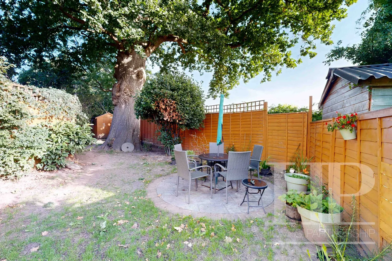 Southwick Close, East Grinstead, RH19, photo 14