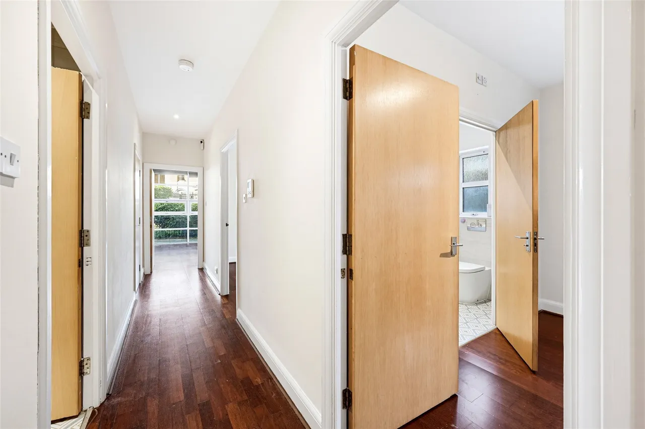 Aitman Drive, Brentford, TW8, photo 7