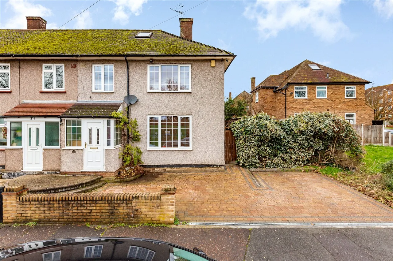 3 bed house for sale, Loughton, IG10