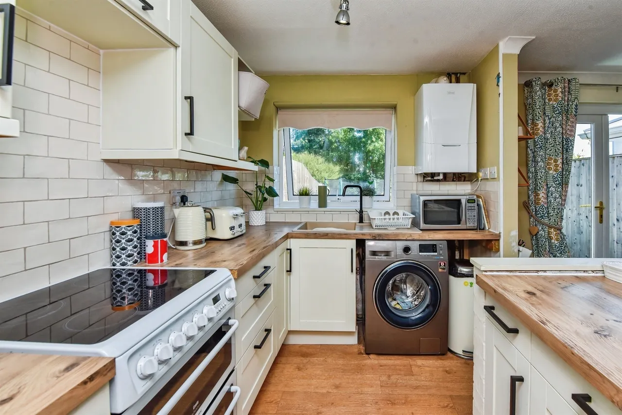 Ludlow Close, Frome, BA11, photo 2