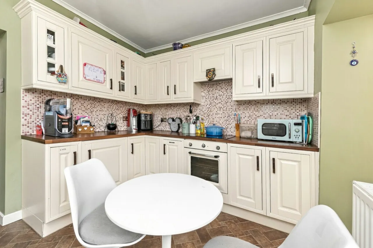 Eldon Road, Marsh, HD1, photo 11
