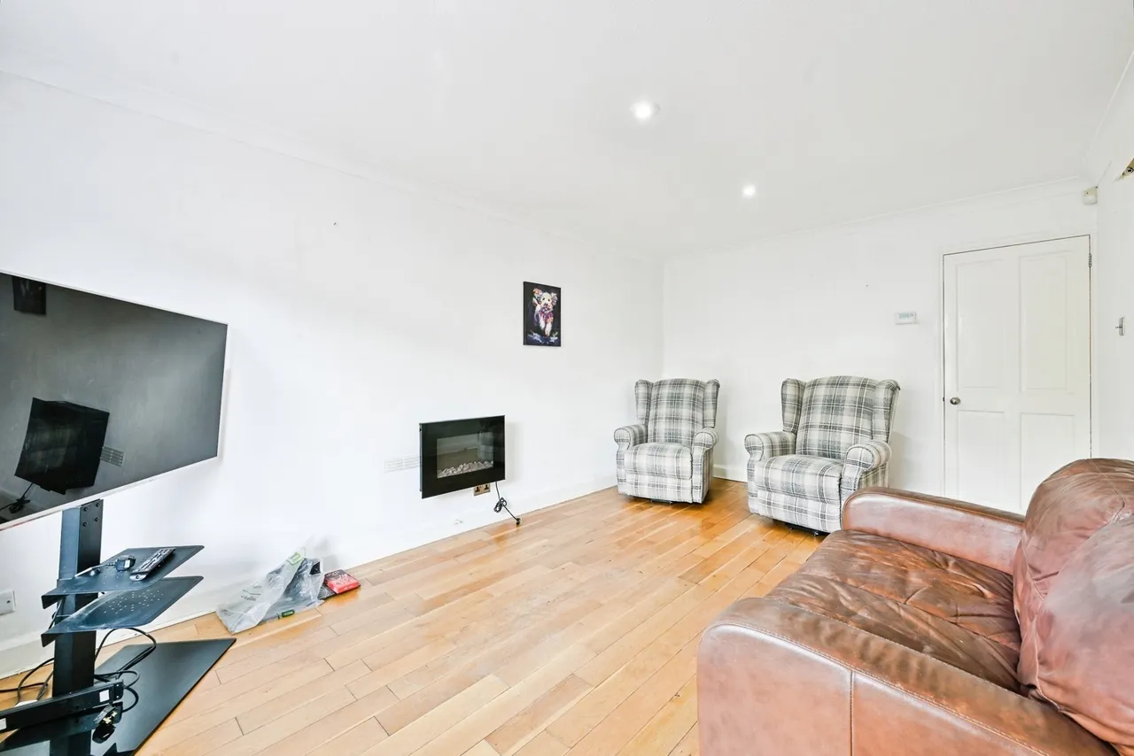 Cheviot Drive, Nottingham, Nottinghamshire, NG6, photo 7