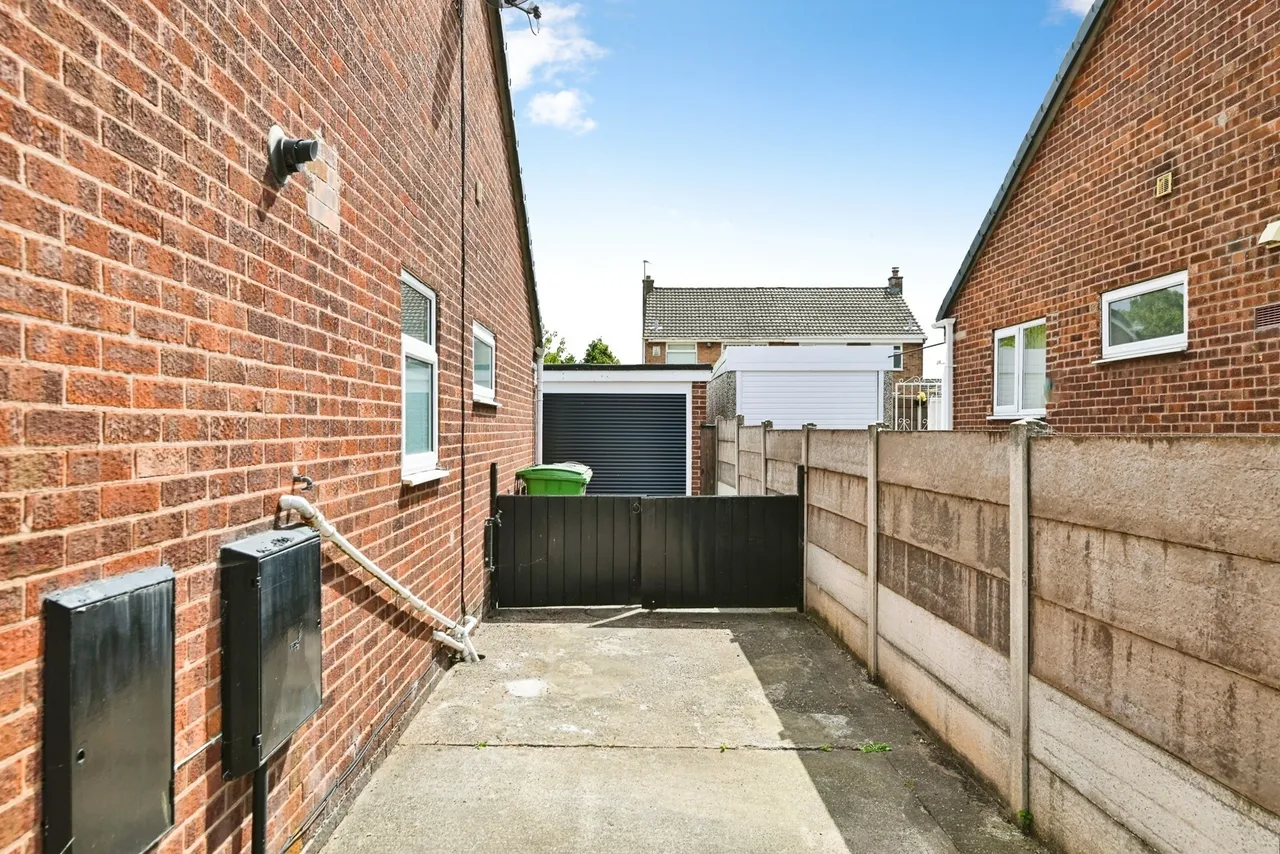Cheviot Drive, Nottingham, Nottinghamshire, NG6, photo 12