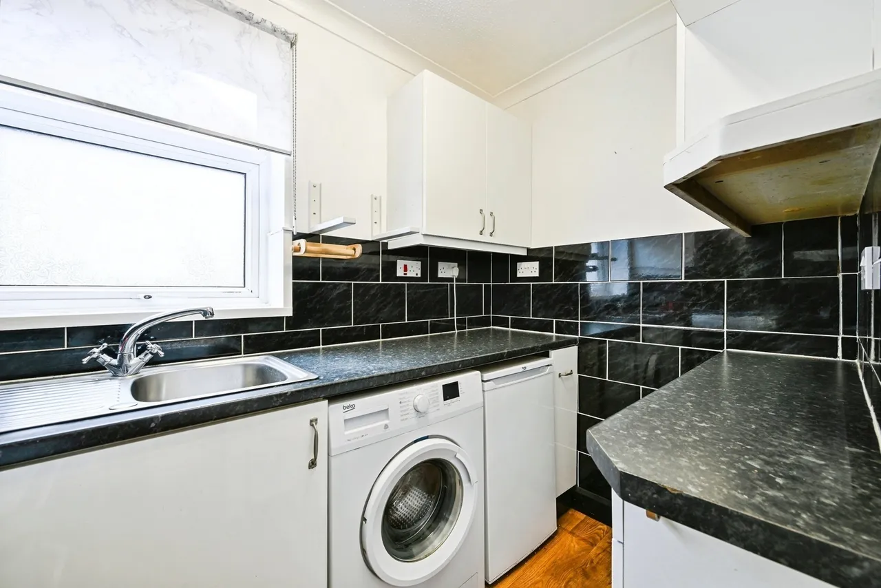 Cheviot Drive, Nottingham, Nottinghamshire, NG6, photo 6