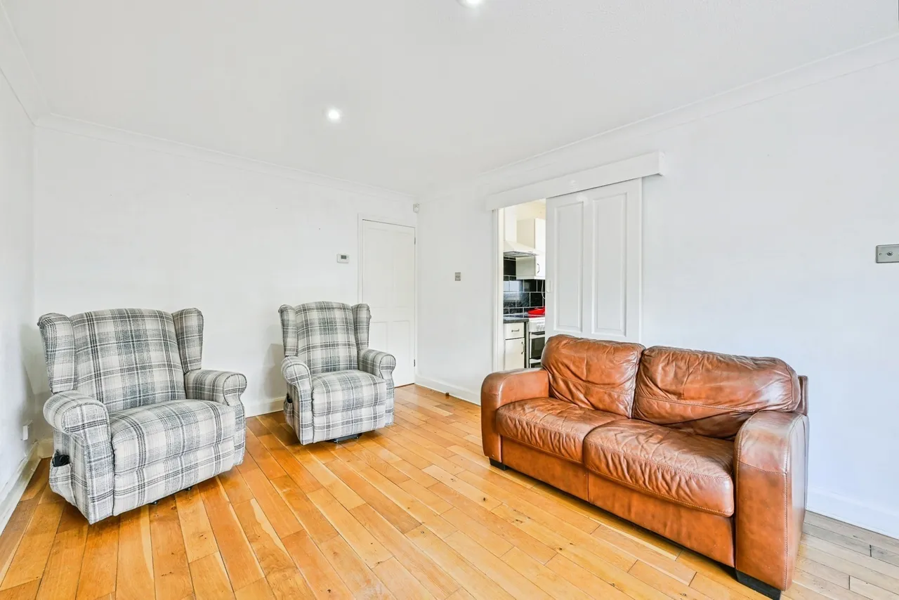 Cheviot Drive, Nottingham, Nottinghamshire, NG6, photo 5