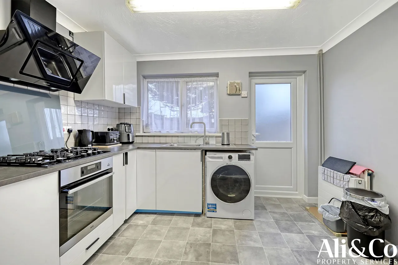 Berkeley Terrace, Tilbury, Essex, RM18 8AN, photo 5