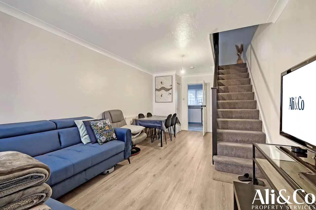 Berkeley Terrace, Tilbury, Essex, RM18 8AN, photo 3