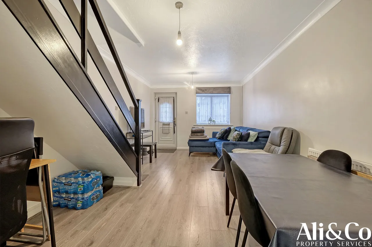 Berkeley Terrace, Tilbury, Essex, RM18 8AN, photo 4