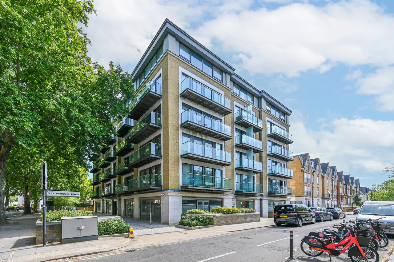 2 bed flat for sale — Flat 6 Marlborough Court, 1 Marlborough Road, London