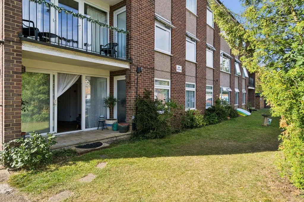 Cressington Place, Bourne End SL8 5SL, photo 2