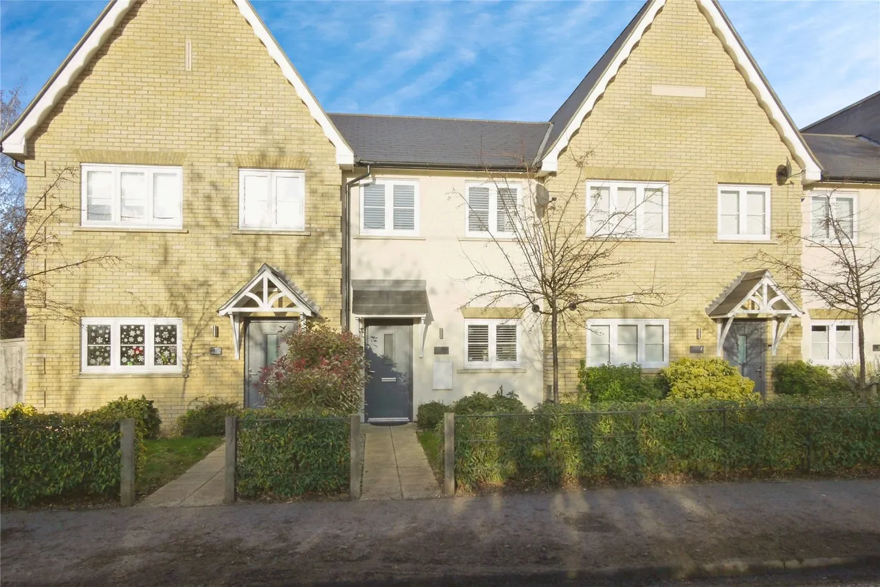 2 bed house for sale, Pilgrims Hatch, Brentwood, CM14