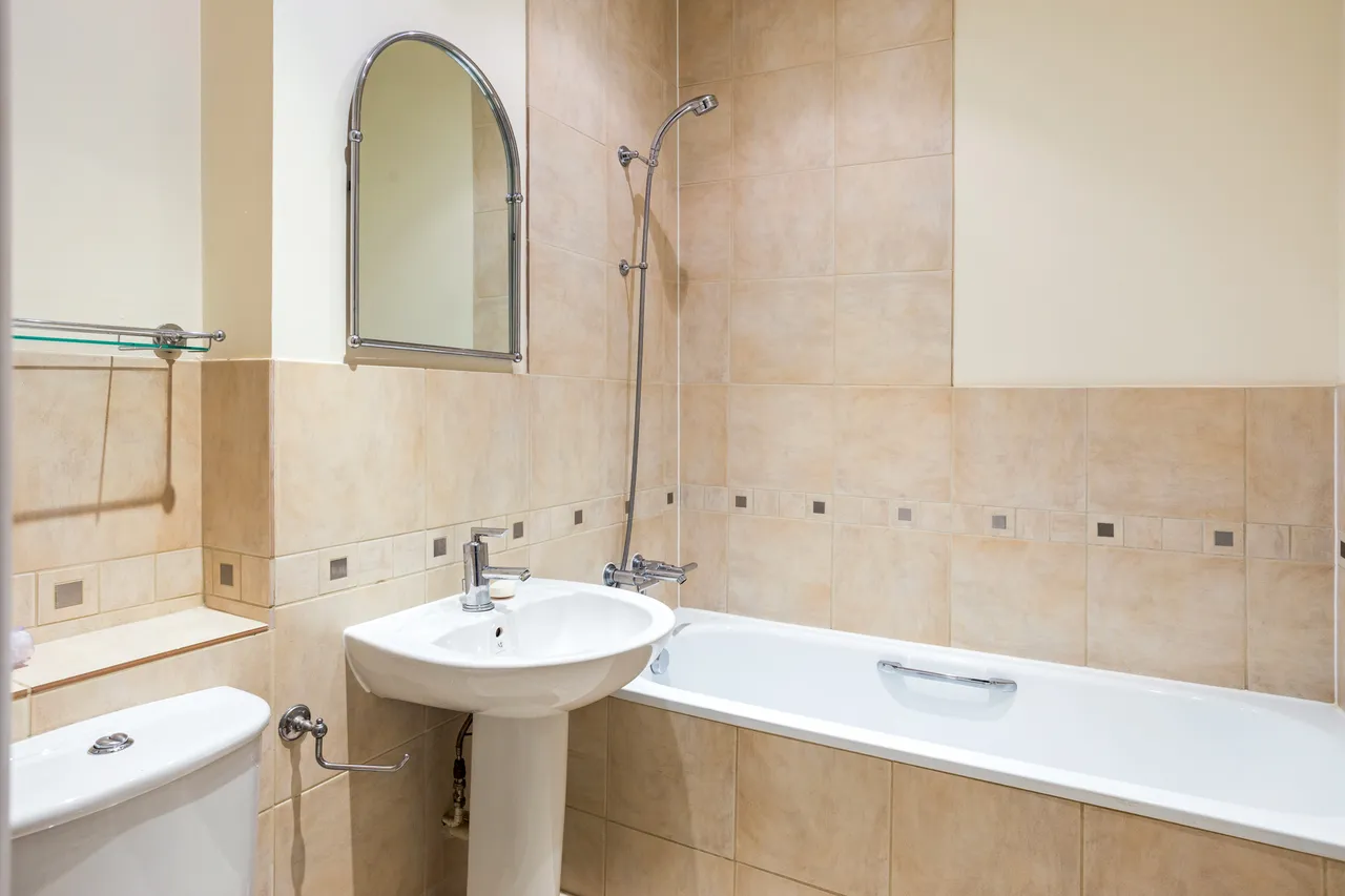 Pittville Circus, Cheltenham, GL52, photo 7
