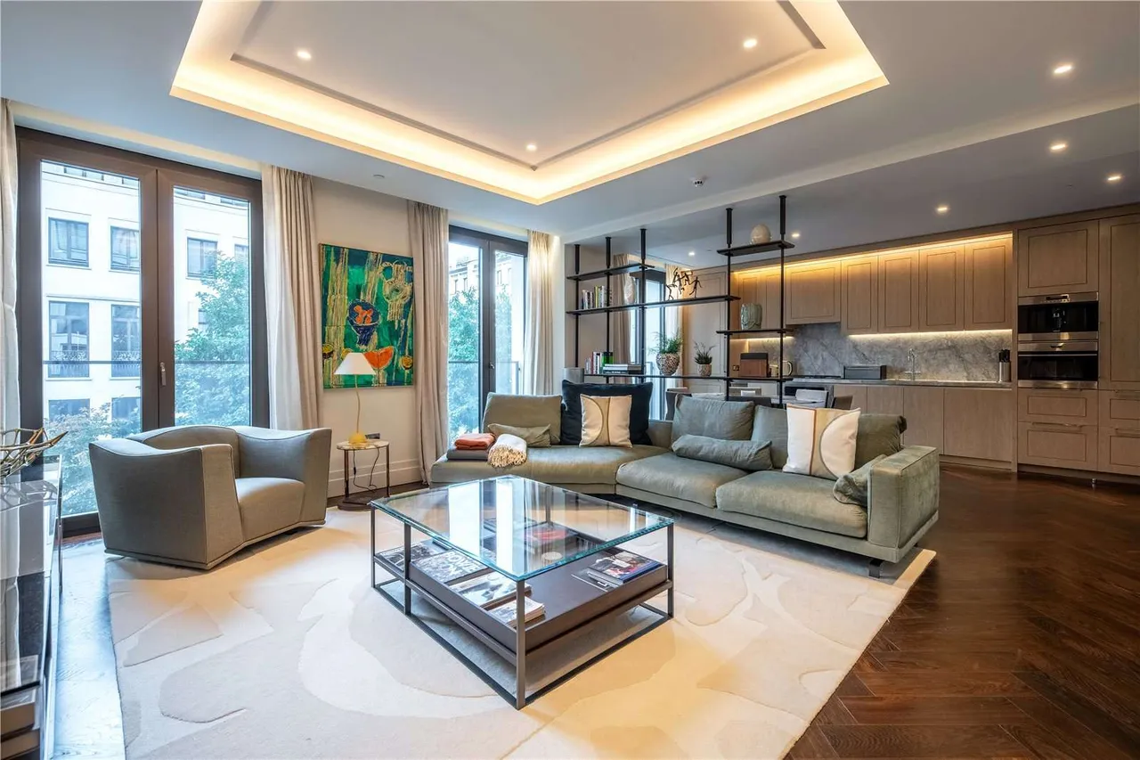 2 bed new development for sale — Whistler Square, London, SW1W 8BW