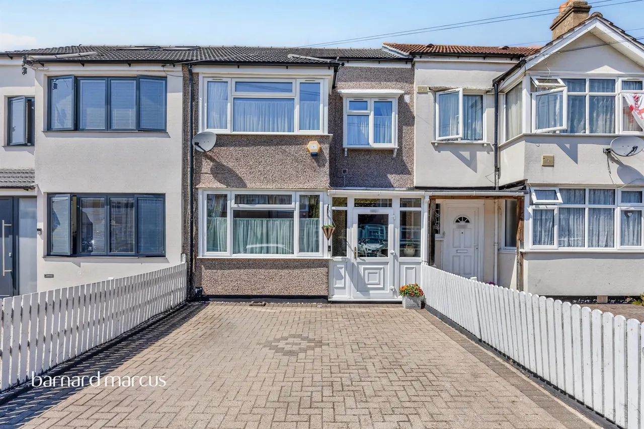 3 bed house for sale — Galpins Road, Thornton Heath