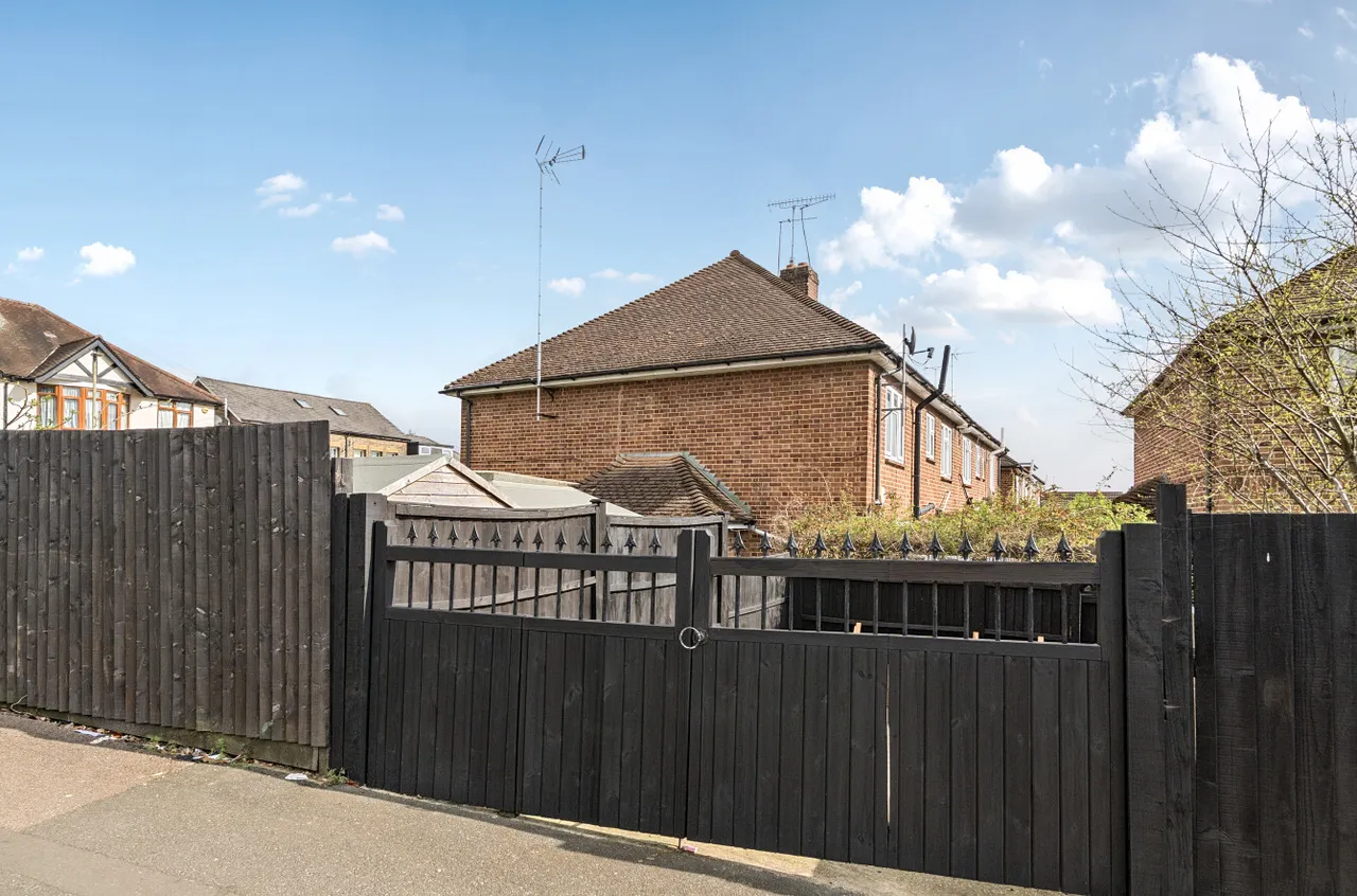 Warwick Road, Barnet, EN5, photo 18