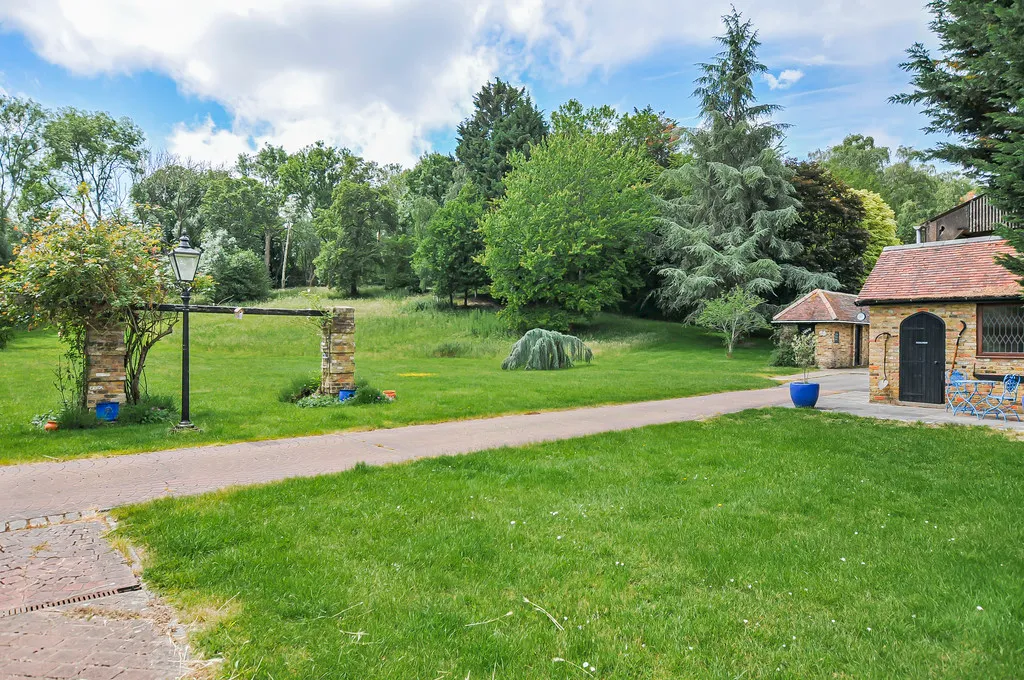 Gerrards Cross, SL9, photo 85
