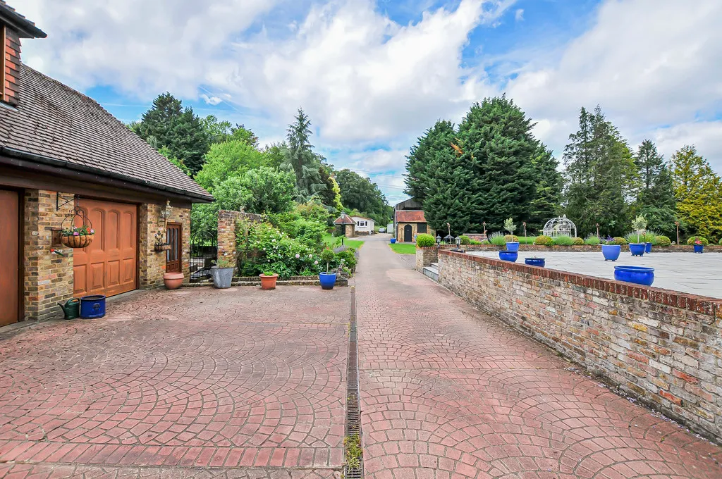 Gerrards Cross, SL9, photo 36