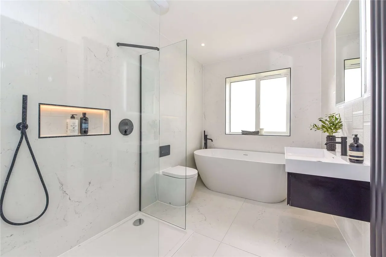 Aromel House, Brook Avenue, Warsash, Southampton, SO31 9HR, photo 11