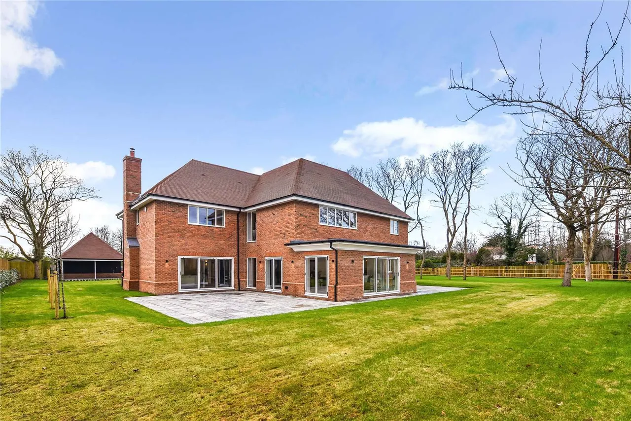 Aromel House, Brook Avenue, Warsash, Southampton, SO31 9HR, photo 5