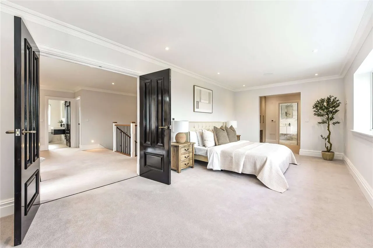 Aromel House, Brook Avenue, Warsash, Southampton, SO31 9HR, photo 4