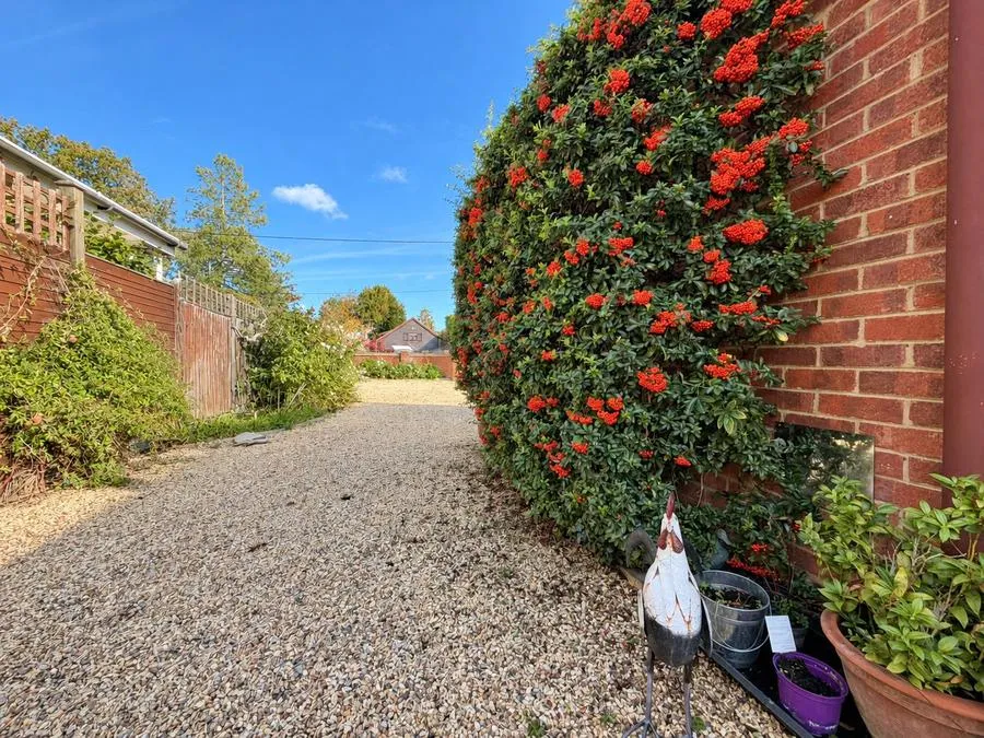 Barkham Ride, Finchampstead, RG40, photo 12