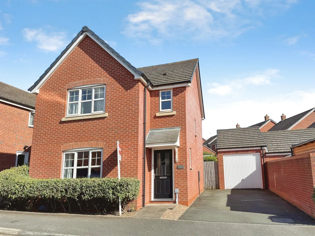 3 bed house for sale, Butler Close, Whitnash, CV31