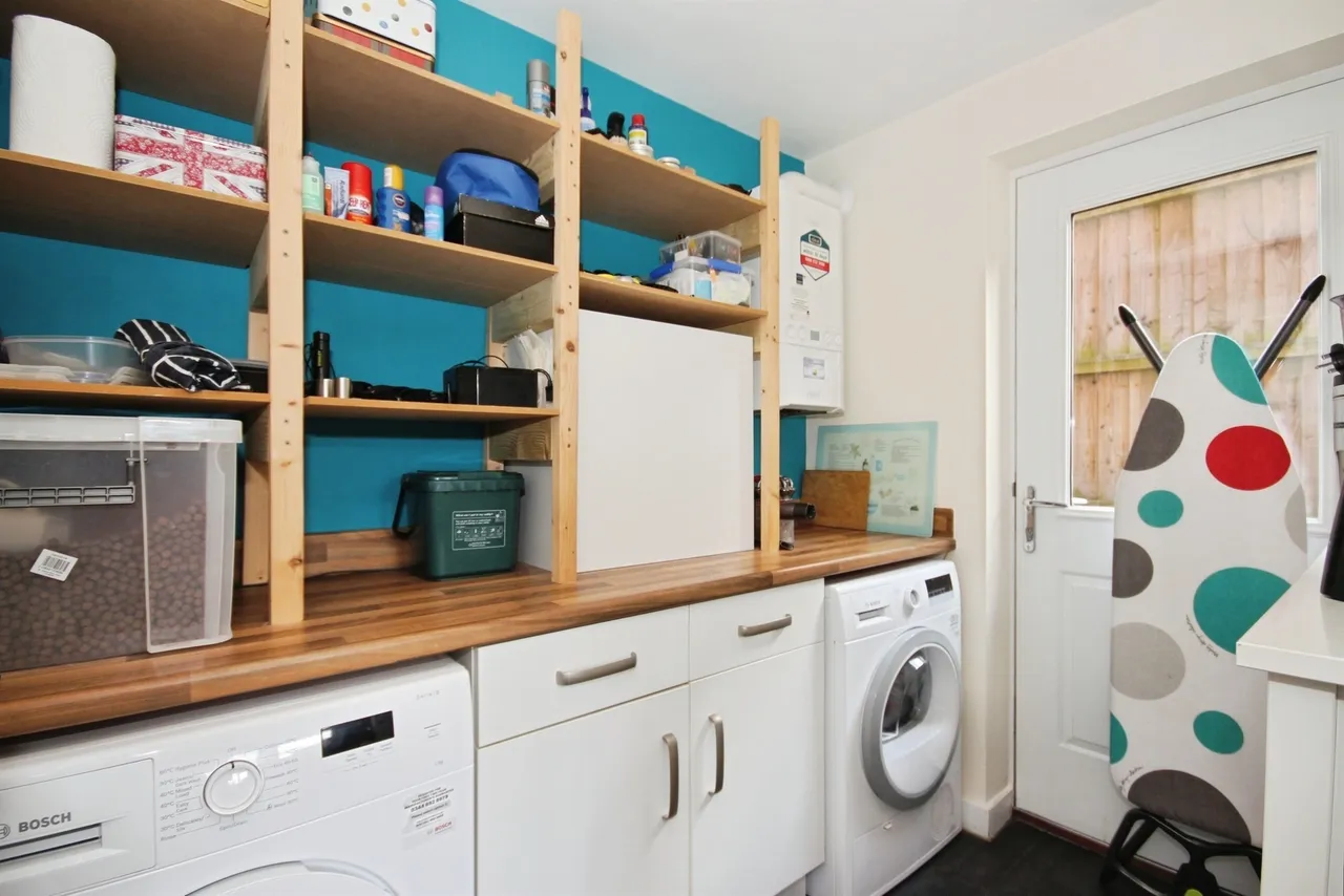 Butler Close, Whitnash, CV31, photo 6