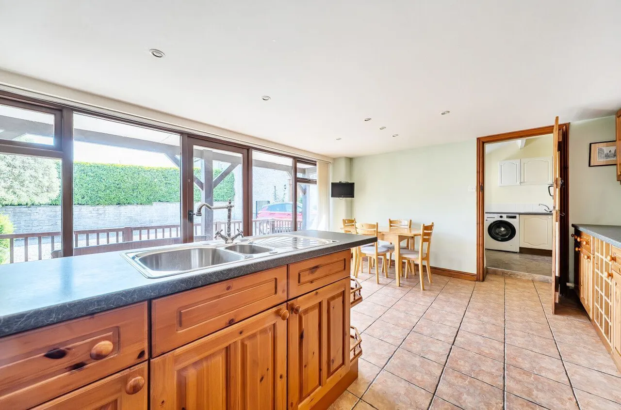 Queen Street, Keinton Mandeville, TA11, photo 5