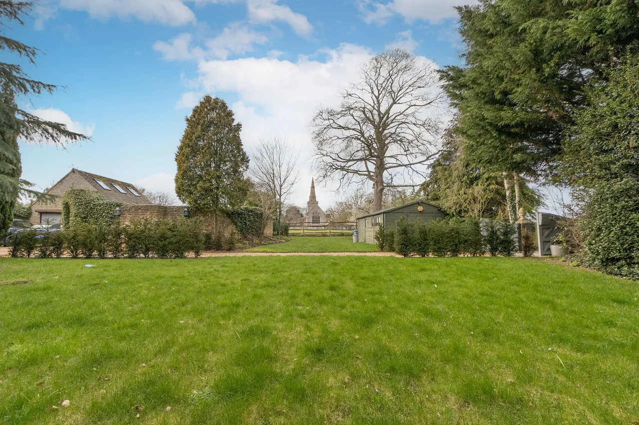 Grafton Underwood, Kettering, NN14, photo 31