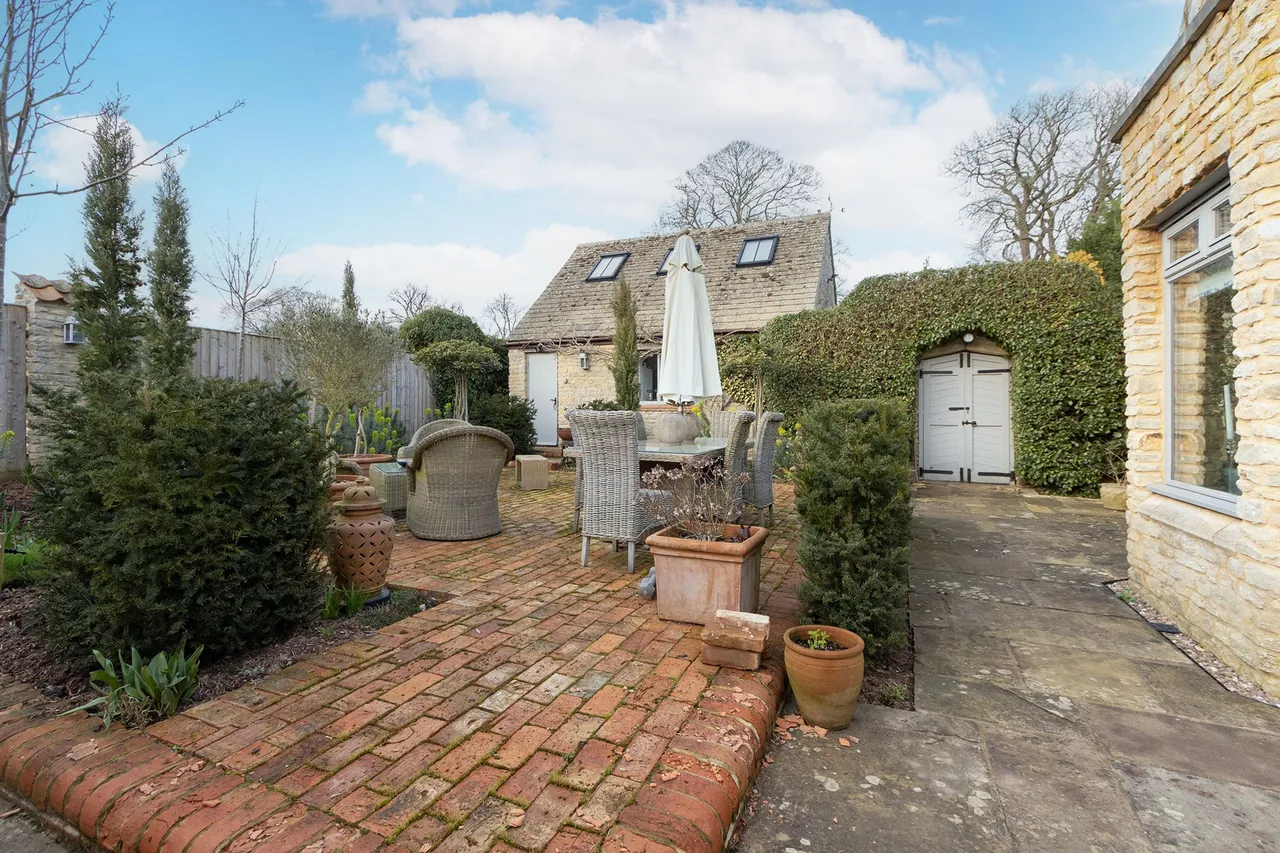 Grafton Underwood, Kettering, NN14, photo 23