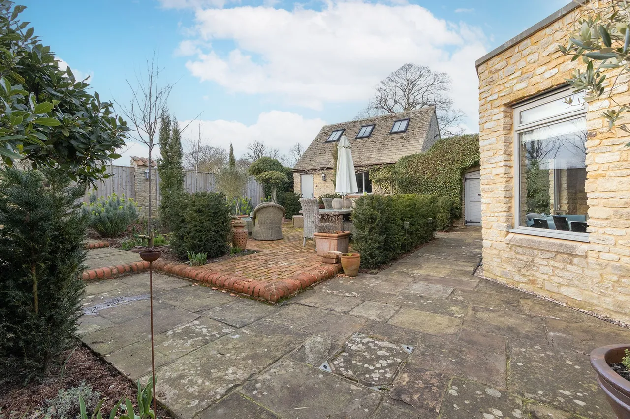 Grafton Underwood, Kettering, NN14, photo 25