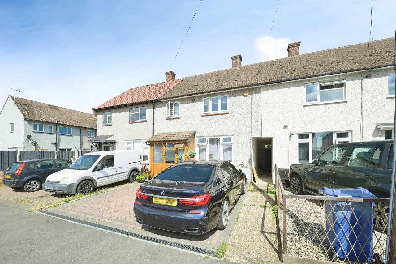 Araglen Avenue, South Ockendon, RM15, photo 2